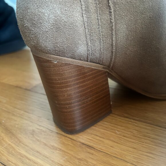 Marc Fisher Suede Pointed-Toe Block Heel Booties – Tan – Size 11 - Picture 8 of 9
